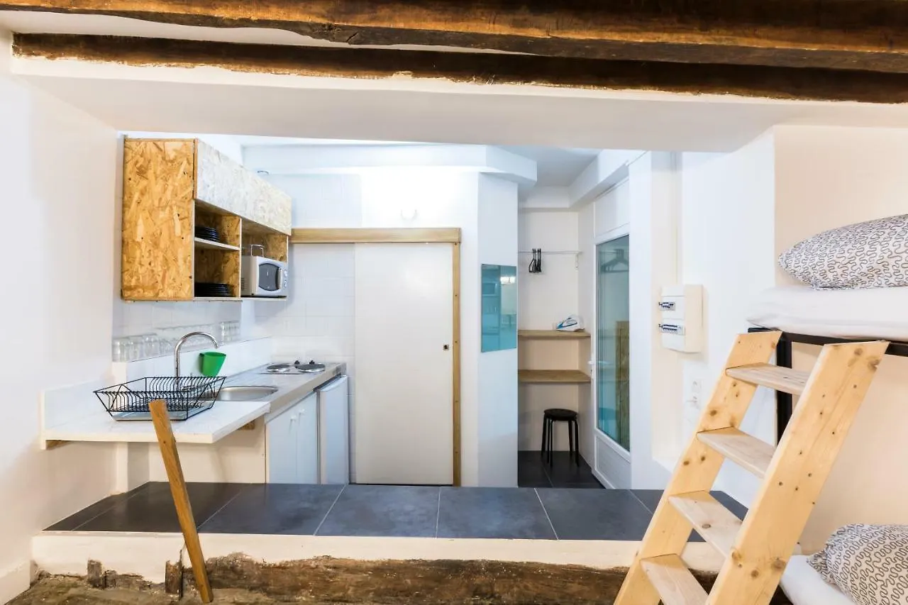 Charming 20m² Near Le Marais Lägenhet