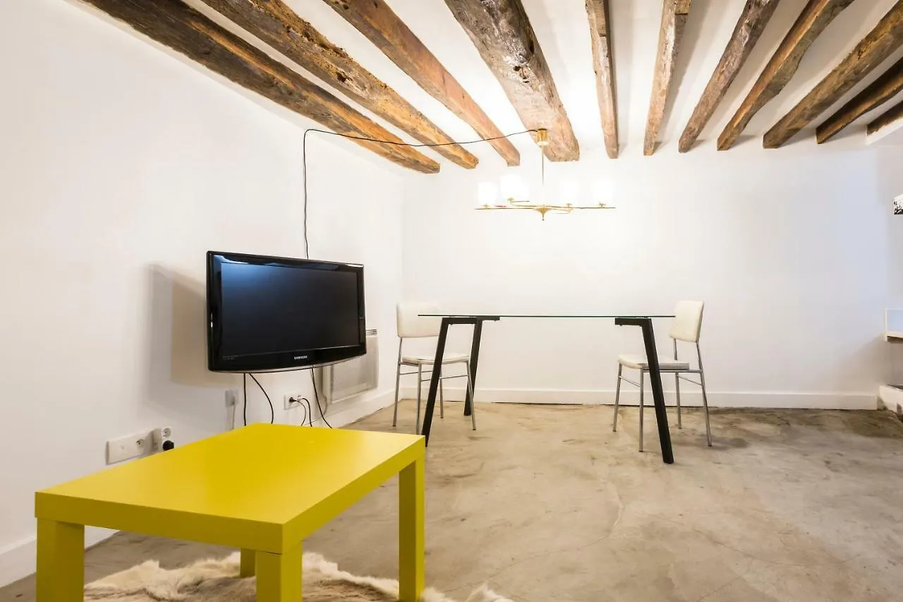Charming 20m² Near Le Marais Lägenhet *